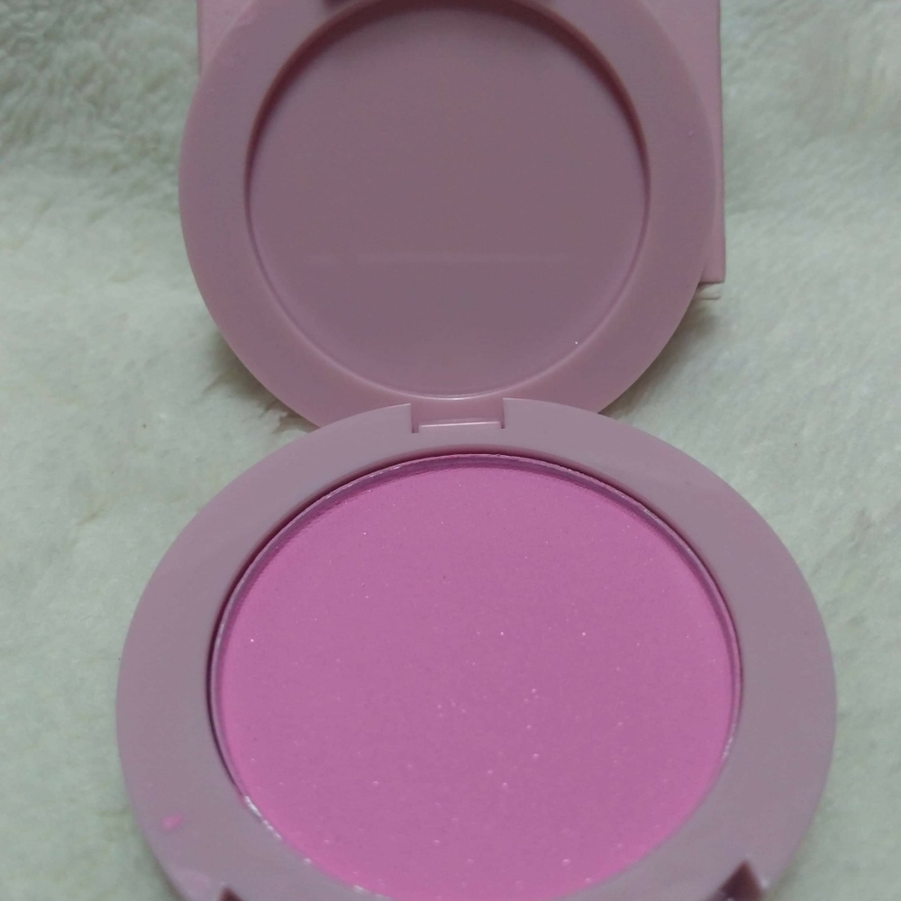 Beautiful pink blush - Picture 8 of 8